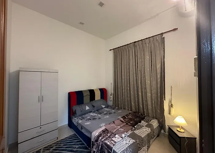 Three Bedroom Tarraced House - Rainahomestay Pasir Gudang