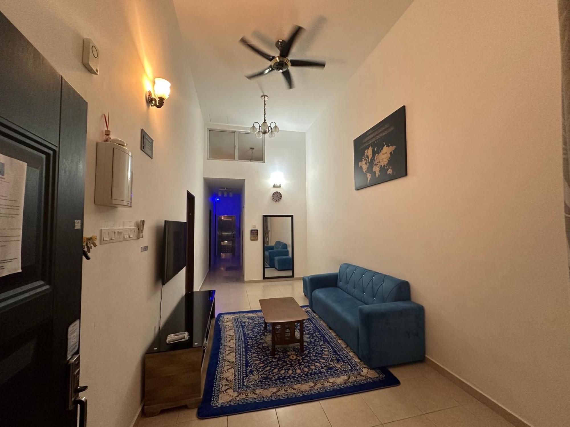 Three Bedroom Tarraced House - Rainahomestay Holiday home